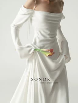 Sondr Customized Elegant Korean Wedding Dresses Spaghetti Strap Bridal Gown Korea Photo Shoot Dresses Off the Shoulder Gown