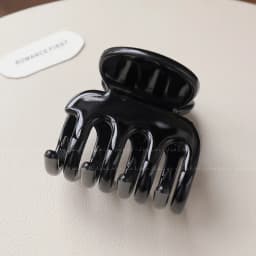 Small Medium Hair Claws Clips Crab Hair Clamps Women Girls 4.5CM Plastic Ponytail Hair Barrettes Hairpin Hair Accessories Simple