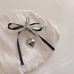 Luxury Charm Tassel Love Heart Pendant Handmade Creative Bowknot Keychain Cute Glossy Pendant Keychain Bag Accessories