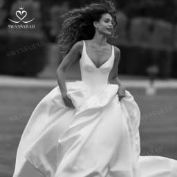 Elegant Sleeveless A-line Wedding Dress V-neck Backless Princess Vestido De Novia Swansarah W349 Customized Party Bride Gown