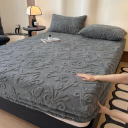 European Style Jacquard Plush Fitted Sheet Winter Thick Warm Fleece King Mattress Cover with Deep Pocket Single Double Bed Sheet