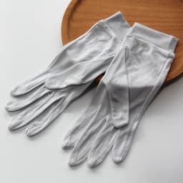 100% Natural Mulberry Silk Gloves Female Summer Thin Breathable Sleep Moisturizing Touch Screen Driving Sunscreen Mittens A60