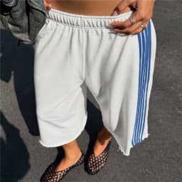 Women Side Stripes Raw Edge Wide Leg Capri Sweatpants Elastic Waist Loose Fit Baggy Cropped Casual Jogger Knee Length Trousers