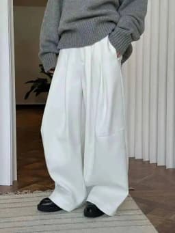 [LANMREM] 2026 Winter New Thick Warm Pants For Women High Waist Pleated Wide Leg Trousers Office Lady Clothes Minimalism 26C967