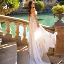 Aurora Customized Wedding Dress Lace Appliques Long With Cape Elegant Sweetheart Neck Bridal Gown Dreamy Dresses For Bride