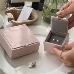 High-end White Satin Jewelry Box Ring Box Necklace Earrings Gift Storage Display Box Paper Flip Jewelry Organizer Box Joyero