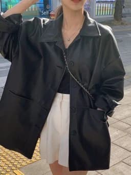 Black Lapel Leather Jacket Women's Loose Fit Retro Stylish Short Outerwear for Small Figures Autumn Winter Fashionable Coat