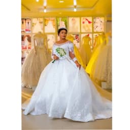 Customized Lace Long Sleeves Princess Plus Size Ball Gown Wedding Dresses Illusion Scoop Beaded Lace Up Back Bridal Gowns