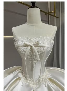 Customized White Strapless Satin Sleeveless Main Wedding Dress Bride Style Light Luxury Embroidery Trailing Veil Robe De Mariée