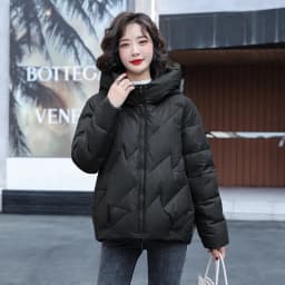 Women's Short Winter Cotton Jacket Warm New Loose Hooded Thick Cotton Coat Trendy Quilted Cotton Padded Jacket Parkas Clothing