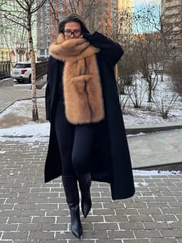 LIMO Thick Fluffy Faux Fox Fur Scarf Large Plush Fur Wrap Winter Warm Shawl with Pockets