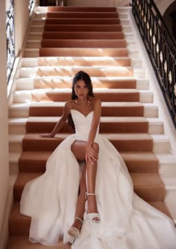 Charming Pleat V-neck Organza A Line Wedding Dresses Side Slit Custom Made Bridal Grown 2025 Vestido De Noival