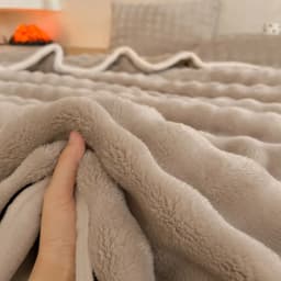 Ultra Soft Imitation Rabbit Fur Throw Blanket Autumn Warm Bubble Fleece Blanket for Bed Sofa Travel Single Double Plush Plaid
