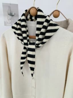 New Women Wool Scarf Shawl Winter Warm Soft Knitted Striped Triangle Fashion Brand Bandana Lady Wool Scarves