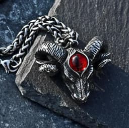Retro Punk Turquoise Bull Head Pendant Necklace for Men Fashion Hip Hop Motorcycle Riding Trend Cool Personalized Jewelry