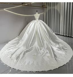 Customized White Strapless Satin Sleeveless Main Wedding Dress Bride Style Light Luxury Embroidery Trailing Veil Robe De Mariée