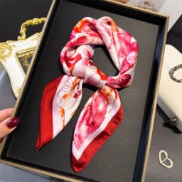 2024 Luxury Floral Print 70cm Square Silk Scarf Women Designer Scarves Bandana Foulard Shawl Hijab Echarpe Hairband Tie Ribbon