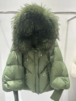 Winter Hooded Natural Large Fur Collar Down Jacket Women Short White Duck Down Outwear Female Lantern Sleeve Warm Quilted Jacket