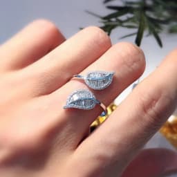 Exquisite Leaf-Shaped Zircon Open Ring Shiny Crystal CZ Engagement Rings Wedding Party Daily Wear Jewelry Gift for Women