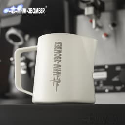 MHW-3BOMBER Classic Milk Frothing Pitcher 500ml Red Stainless Steel Steaming Pitchers Cappuccino/Latte Art Milk Cup Coffee Tool