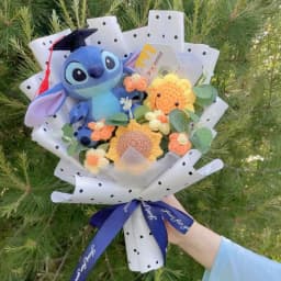 Genuine Stitch Plush Dolls Small Pendant With Artificial Flowers Handmade Bouquets Gifts For Valentine Graduation Christmas