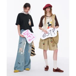 ELFSACK Women's Sweet Short Sleeve Graphic Tee with Cute Print, T-Shirt with Multiple Color Options, Loose Casual Autumn Top