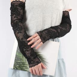 1Pair Summer Thin Fingerless Gloves Black and White Elegant Arm Sleeves Mesh Lace Elastic Driving Cycling Gloves Finger Mittens