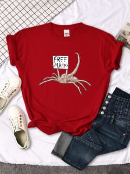 Alien Facehugger Horror Women's Tee Shirts Classic Womenswear Summer t-Shirts Anime Basic Clothes Oversize Women's Tees Shirts