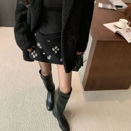 Korean Style Sequined Beaded Mini Skirt Women Elegant Faux Woolen Sexy Bodycon Skirt Fashion Chic Fall Winter Commuter Skirt