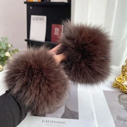 Women's Real Fox Fur Cuff Arm Warmer Lady Bracelet High-Quality Wristband Glove Fashionable Fox Fur Cuffs for Stylish Warmth