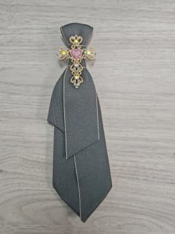A Handcrafted, Noble and Elegant Women's Bow Tie in a Business and Campus Style, Suitable for Daily Fashion Wear, Business Gatherings, Event Performances, Program Hosting, Cosplay, Etc