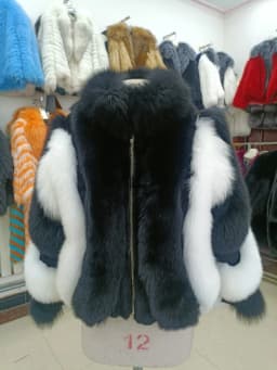 Luxury Genuine Silver Fox Fur Jacket Real Natural Coat Full Sleeves Winter Plush Red Outerwear for Fashionable Cold Weather