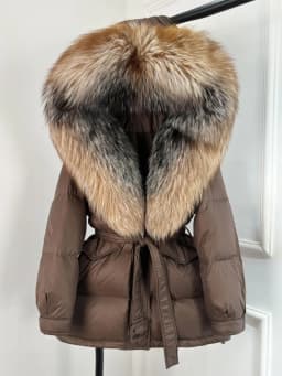 2026 New Fashion Winter White Duck Down Jacket Women Real Natural Fox Fur Hooded Thick Warm Belted Puffer Down Coat Warm Parka