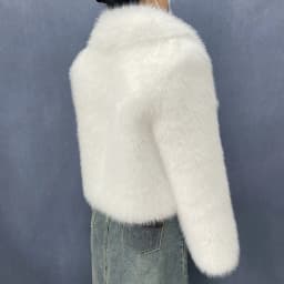 Women's Winter Fur Coat round Neck Design Fox Large Lapel Short Top Elegant Warmth for Cold Weather