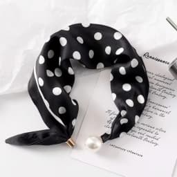 High End Chic Lazy Scarf Lightweight Convenient Magnetic Buckle Scarf Polyester Printed Design Pearl Decoration Scarf Vacation