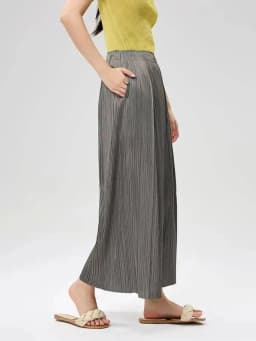 LANMREM Folded Design Elastic High Waist Women's Trousers 2026 New Summer Pleated Wide Leg Pants With Pockets Chic Cloth 2DB3511