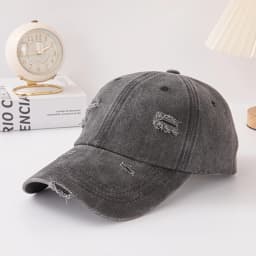 Hole Style Baseball Cap: Fashionable, Retro-Style Cap with Cool Tearing Details. Suitable for Casual Wear, Streetwear or Daily C