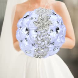 17design New White Wedding Bride Holding Flowers Artificial Bouquet Ribbon Rhinestone Pearl Bouquet Decoration Bride Groom Dance