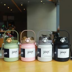 800ml/2000ml Large Capacity Stainless Steel Insulated Water Jug with Strap Handle and Straw Leakproof Vacuum Thermos Mug Sports