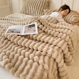 Thick Warm Wide Striped Flannel Blanket Solid Color Soft Fluffy Plush Throws for Sofa Bed Office Travel Multifunctional Blanket