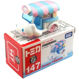 Tomica Dream Cartoon Simulation Car Series Snoopy Minion Cap Alloy Toy Model Cute Yellow Car Track Set Play Vehicles & Models