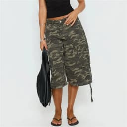 Women Y2K Cargo Bermuda Shorts Low Waist Drawstring Hem Loose Fit Multi Pocket Aesthetic Camouflage Denim Shorts Streetwear