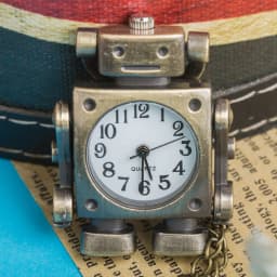Vintage Robot Shape Arabic Numerals Round Dial Quartz Pocket Watch Pendant Decorated with Cute Keychain Bag Charm for a Party