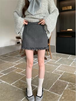 Grey A-Line Skirt with Lace Splicing Design Casual Style High Waist Woolen Material Spring Slimming Versatile Short Skirt