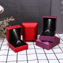 Ring Box High-end Creative LED Lamp Marriage Gift Jewelry Packaging Pendant Necklace Charm Simple and Elegant Top Grade Delicate