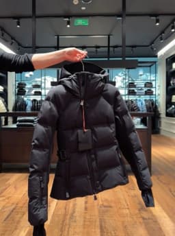 Unique Superb Black Slim Fit Women's Winter Cotton Jacket Waist-Cinching Snowsuit Outerwear Elegant Compact Design