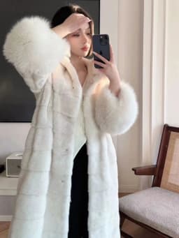 2025 Young Style Thickened Younger Looking Artificial Fur Collar Hooded Leather Coat Women's Mid-Length Sweet Style
