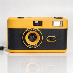 Vintage Retro 35mm Reusable Film Camera Fixed Focus Lens Manual Film Winding and Rewinding Built-in Flash Non Disposable Camera