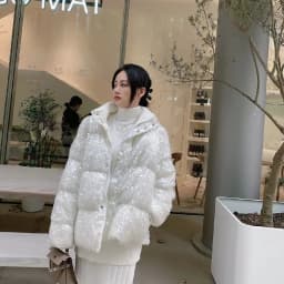 Sequined White Duck Down Short Down Jacket Women Thicken Parkas 2025 New Fashion Down Jacket Women Korean Loose Parka Coat