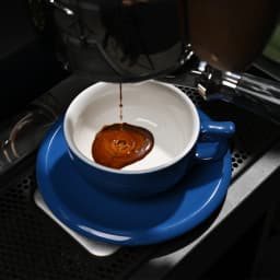 MUVNA 240ml Ceramic Latte Art Cup Embossed Coffee Cup With Saucer Thick Rim Wing Handle Barista Cappuccino Espresso Cup